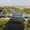 24 camiones han puesto a prueba la robustez del puente de la Ronda Sur de Badajoz
