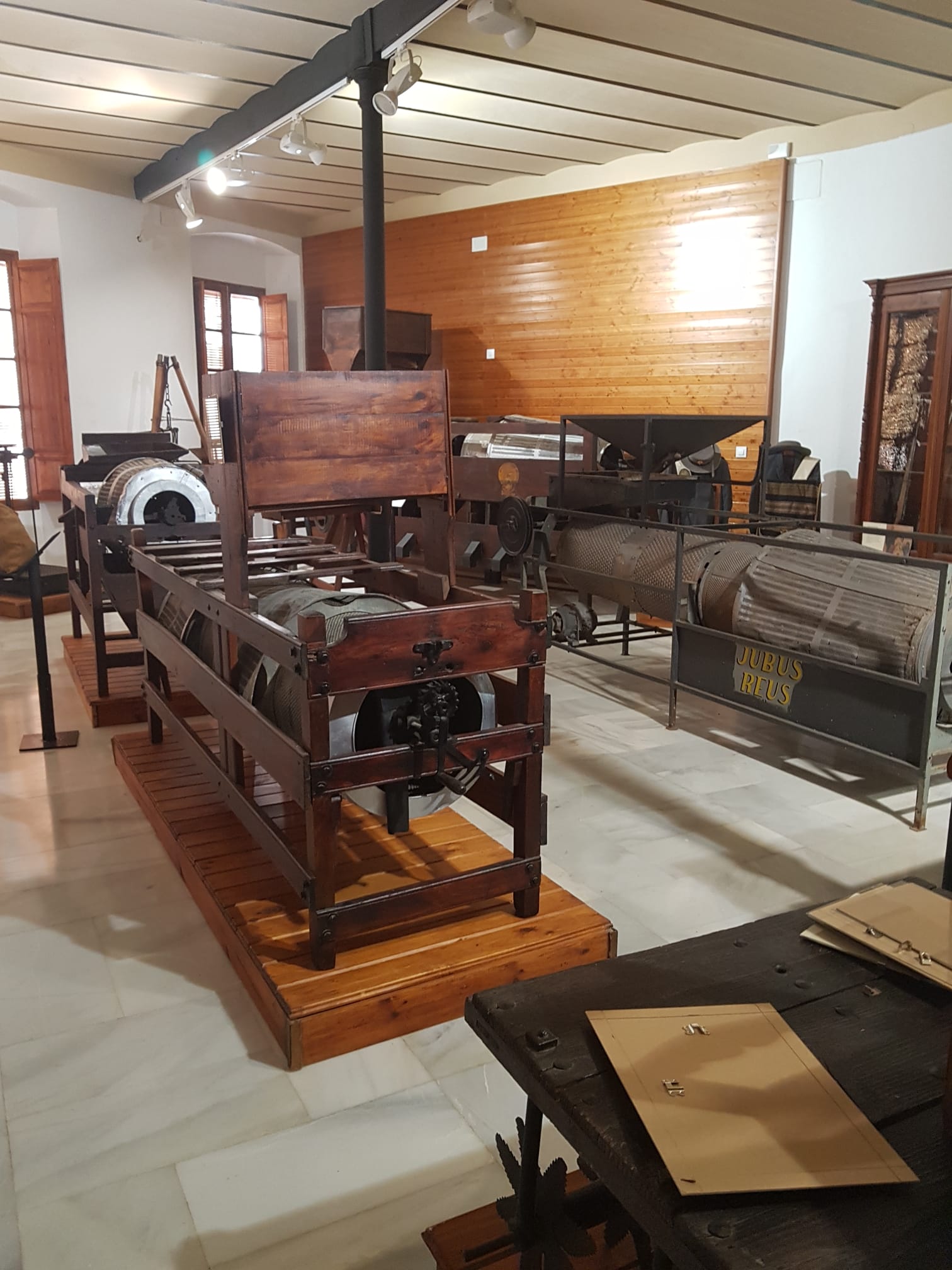 Sala del nuevo museo de las Cámaras Agrarias de Montijo