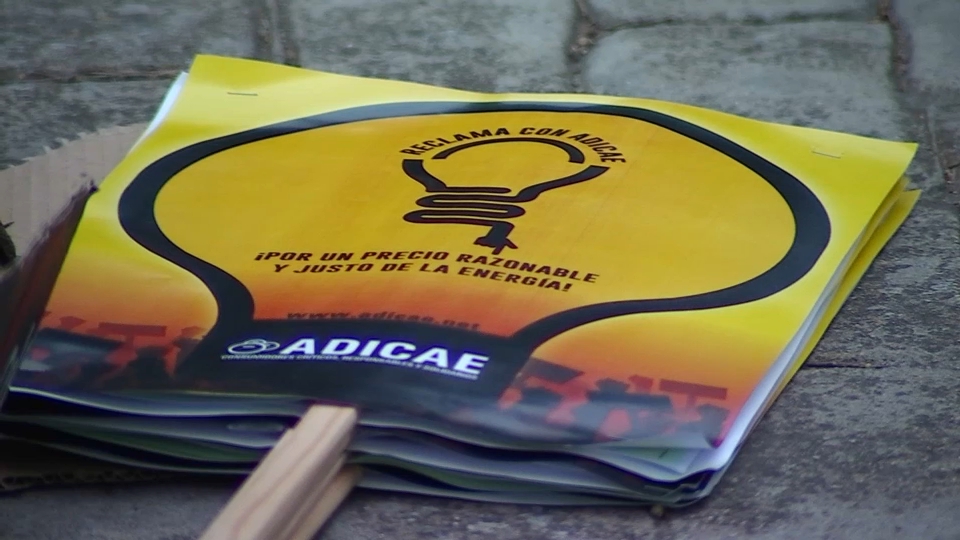 Pancarta de la protesta de ADICAE