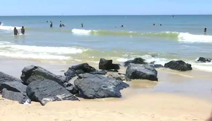 La temperatura en el Golfo de Cádiz está en torno a los 21 ºC. Playa de Matalascañas (Huelva).