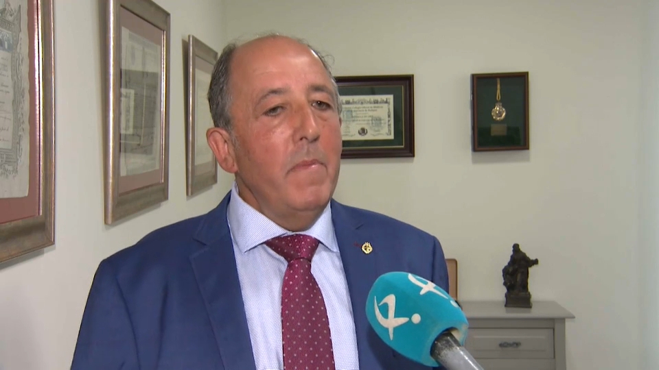 Paco Becerra, enfermero jubilado