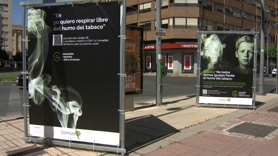 Paneles de la AECC sobre los 'espacios sin humos'