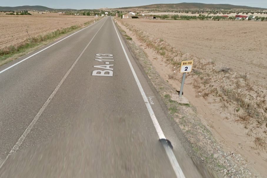 Carretera EX-113 en Quintana de la Serena