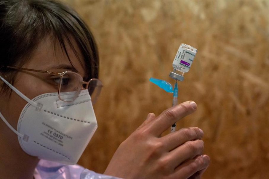 Administración de dosis de Astrazeneca