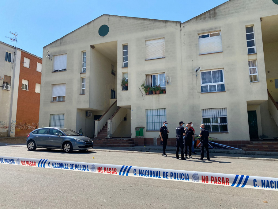 Agentes de la Policía Nacional desplegados en la zona del tiroteo