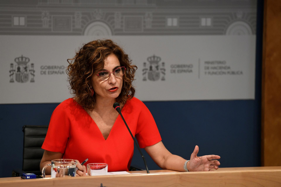 La ministra de Hacienda, María Jesús Montero, en rueda de prensa