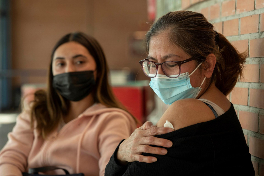 Vacunación contra el COVID-19
