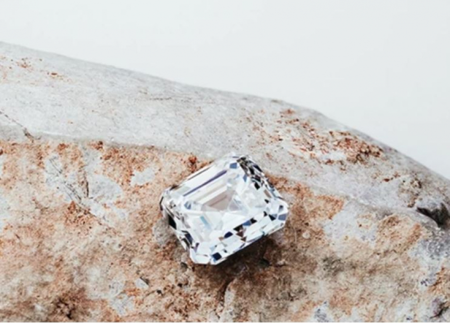 Diamante realizado por Diamond Foundry, promotora de la fábrica de Trujillo