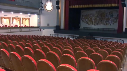 El Teatro Alkázar es uno de los espacios que ofrece el Ayuntamiento a los centros educativos.