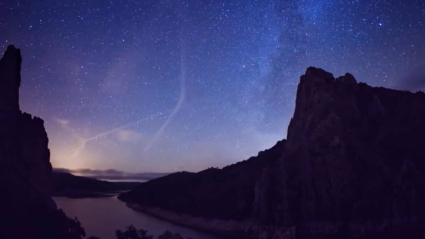 Paisaje nocturno con estrellas