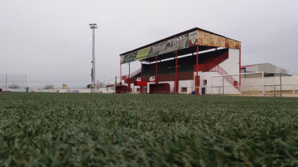 Tribunal del Manuel Ruiz, campo de fútbol del Club Deportivo Castuera 