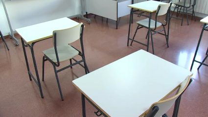 Aula vacía en un centro educativo extremeño