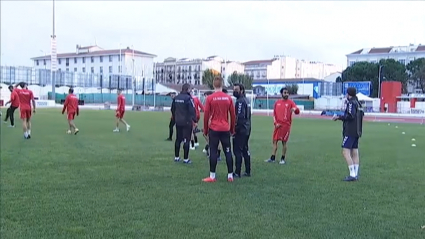 La plantilla del Don Benito durante un entrenamiento esta temporada