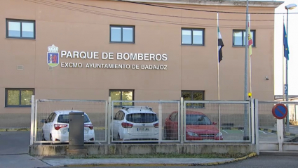 Fachada del Servicio Municipal de Bomberos en Badajoz