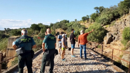 Efectivos de búsqueda en el entrono en el que desapareció el escalador