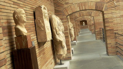 RAFAEL MONEO 35 AÑOS MNAR _ MUÉVETE