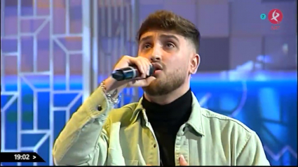 El cantante pencón que le dedica su música a su abuelo