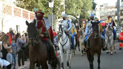 El heraldo de sus majestades de Oriente recorre Almendralejo
