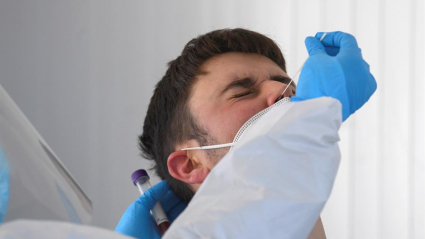 Realización de test de antígenos