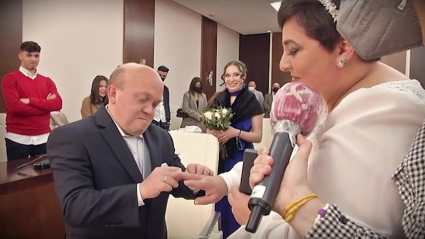 La pareja que se casan en el día de los enamorados