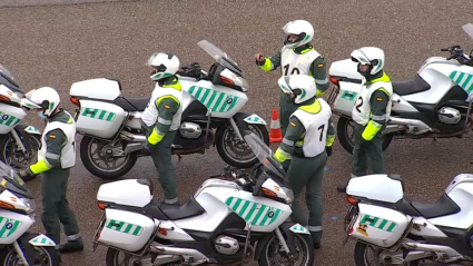 Agentes de la Guardia Civil durante la realización de la prueba práctica