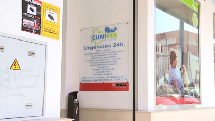 Fachada de una clínica CLINIVEX en Badajoz 