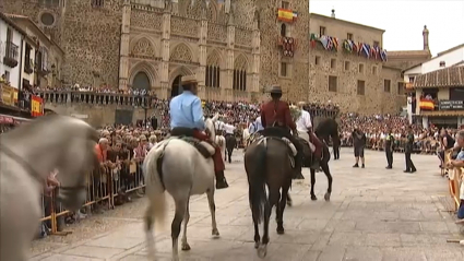 Caballistas y jinetes en Guadalupe por el día de la Hispanidad