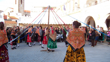 Danzarines en Las Candelas