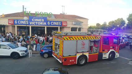 Desalojan los cines de Mérida