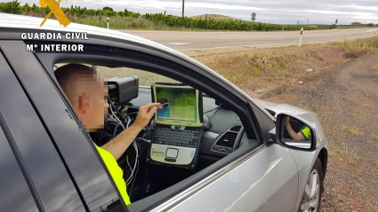 Una mujer, a 218 kilóometros por hora