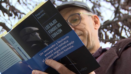 Eugenio Fuentes con su nuevo libro