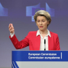 La presidenta de la Comisión Europea, Ursula Von der Leyen, da una prensa sobre la estrategia de vacunas de la UE en Bruselas, Bélgica, el 8 de enero de 2021