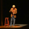 José Sacristán interpretando 'Señora de rojo' en el Teatro López de Ayala de Badajoz.