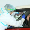 Prueba PCR en el autocovid de Badajoz.
