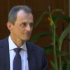 El ministro Pedro Duque durante la entrevista con Extremadura Noticias.
