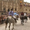 Caballistas entrando en la Plaza de Santa María de Guadalupe