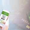 Un usuario accede a su pasaporte covid en el móvil