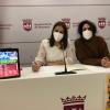Las concejalas Maite Díaz e Isa Blanco presentan la cabalgata de Reyes Magos.