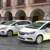 Imagen de taxis aparcados en la calle