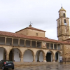 Iglesia de Almoharín (Cáceres) situada en la Plaza de España del municipio