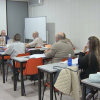 Aspirantes preparándose en una academia para el proceso de estabilización
