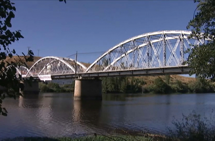 Puente de hierro de Coria