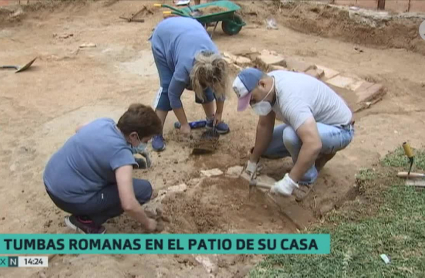Imagen del descubrimiento arqueológico en la casa familiar