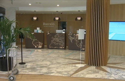 Recepción del hotel Barceló de Cáceres.
