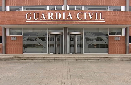 Fachada de la comandacia de la Guardia Civil de Cáceres, que ha participado en la investigación