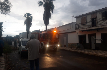 Los bomberos de la Diputación de Cáceres, en Calzadilla