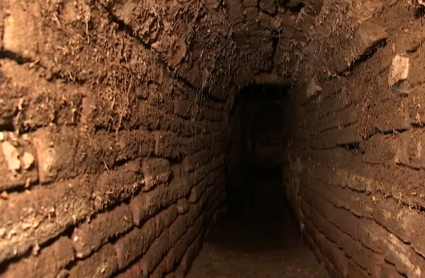 Cloaca en el Teatro Romano de Mérida