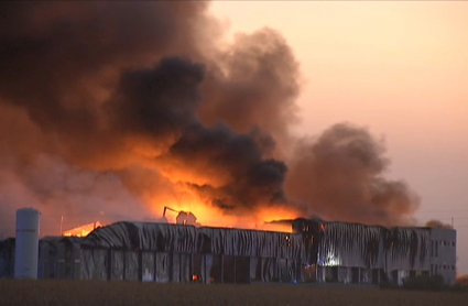 Imagen de la nave incendiada