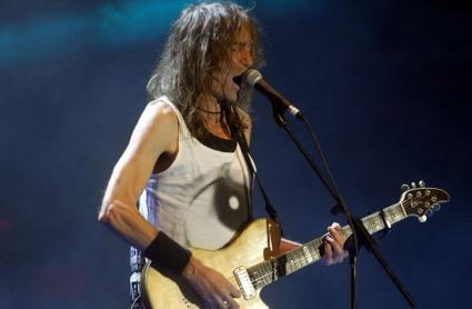 Robe Iniesta en concierto