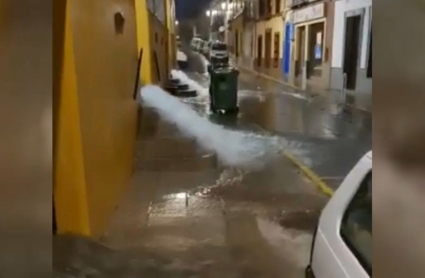 Viviendas desaguando las fuertes lluvias en Zafra